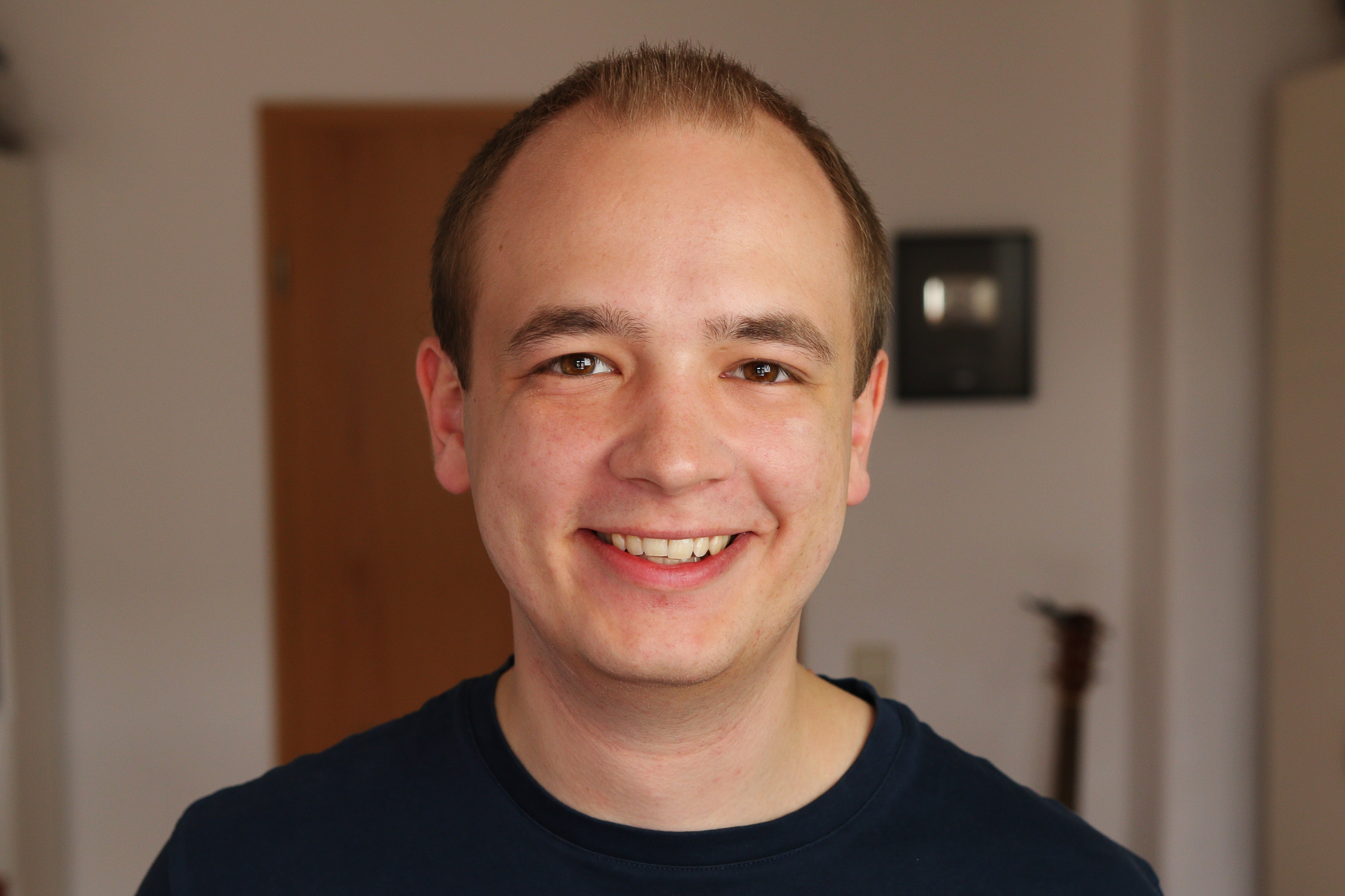 Johann Beuricht, aka. DorFuchs, guckt in die Kamera